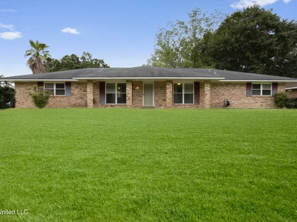 515 Mockingbird Dr, Long Beach, MS 39560