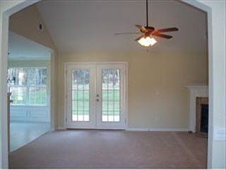 3rd image of 3115 Alexandria Dr