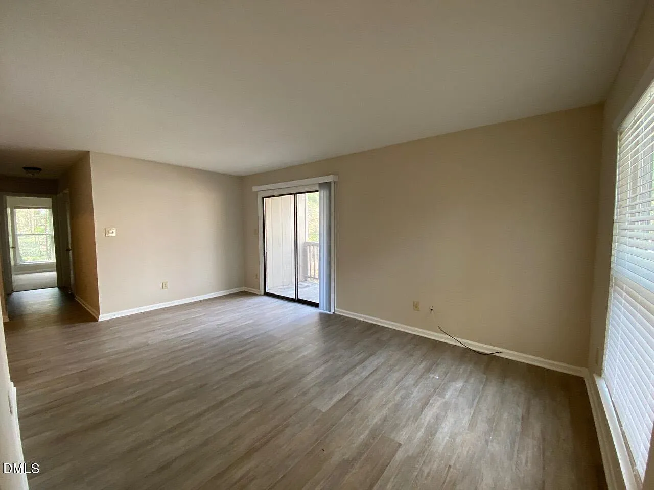 2 bed, 2.0 bath, 1047 sqft, $1,150 — Photo 3