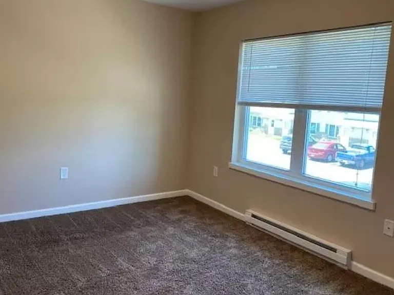 501 W Elm Dr — Photo 2