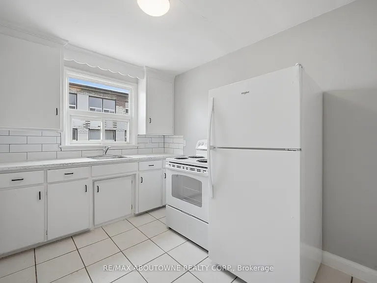 1037 Churchill Ave #1 — Photo 13