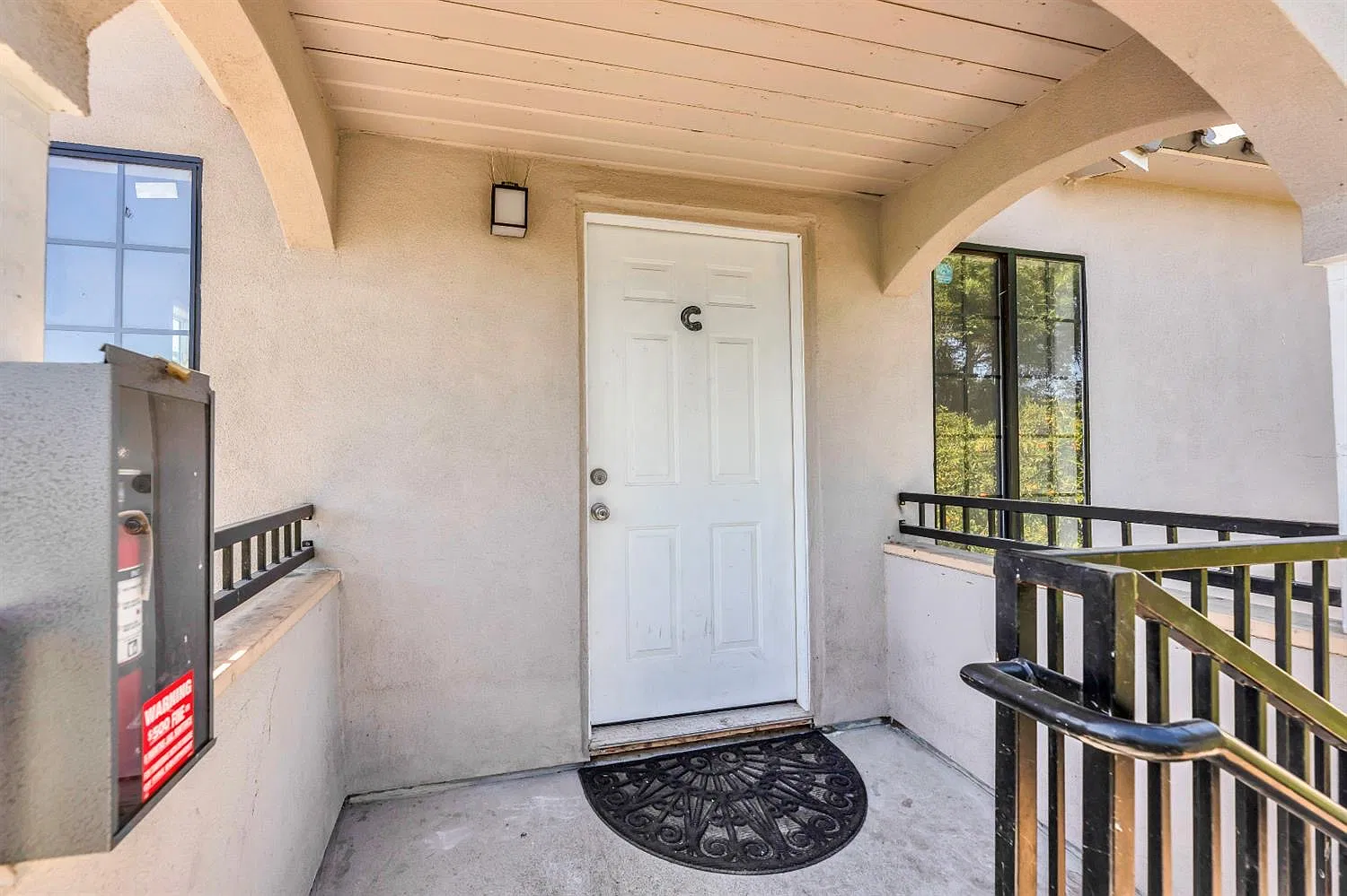 2782 Fairfield St — Photo 4