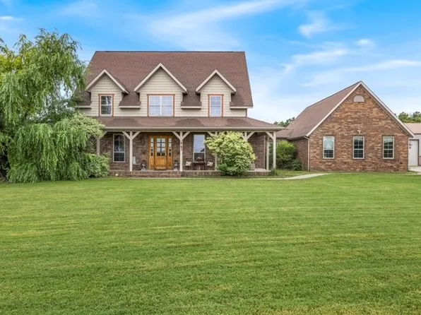 12713 S Pleasant Valley Rd, Gentry, AR 72734