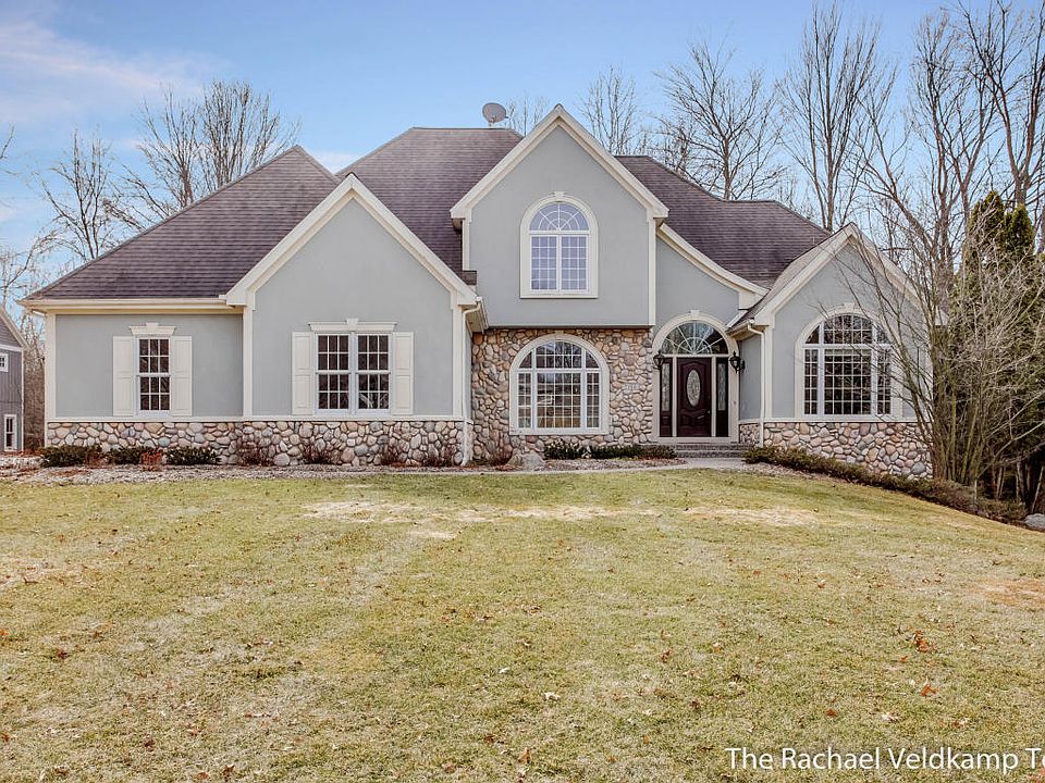 1st image of 2300 Cascade Lakes Cir SE