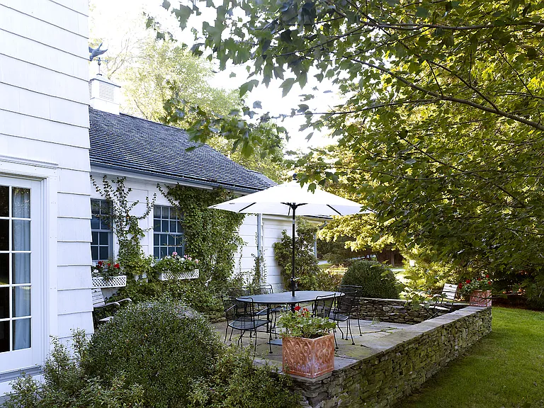 6 Rocky Point Ave — Photo 23