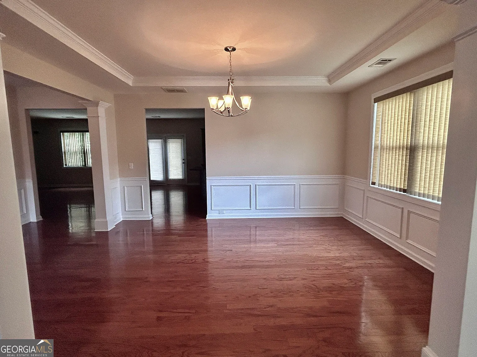 4 bed, 4.0 bath, 4000 sqft, $2,995 — Photo 3