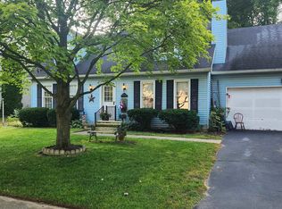 8858 Tanglewood Rd, Temperance, MI 48182