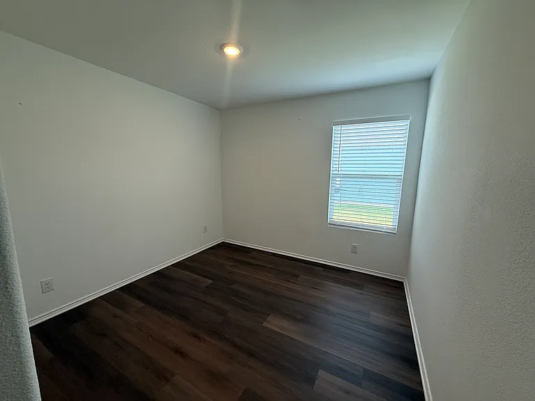 Arkoma Dr — Photo 5