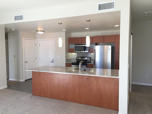 5th image of 406 River Side Ct