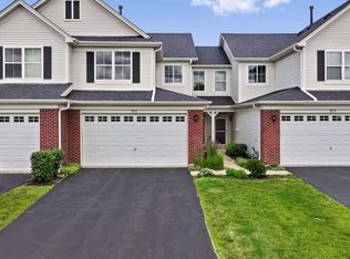 371 McGrath Dr, Oswego, IL 60543