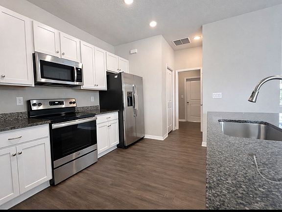 3rd image of 1843 NW 20th Pl