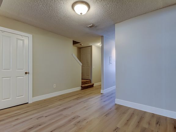Spacious Dining Area