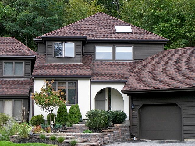 1st image of 27 Cotswold Dr