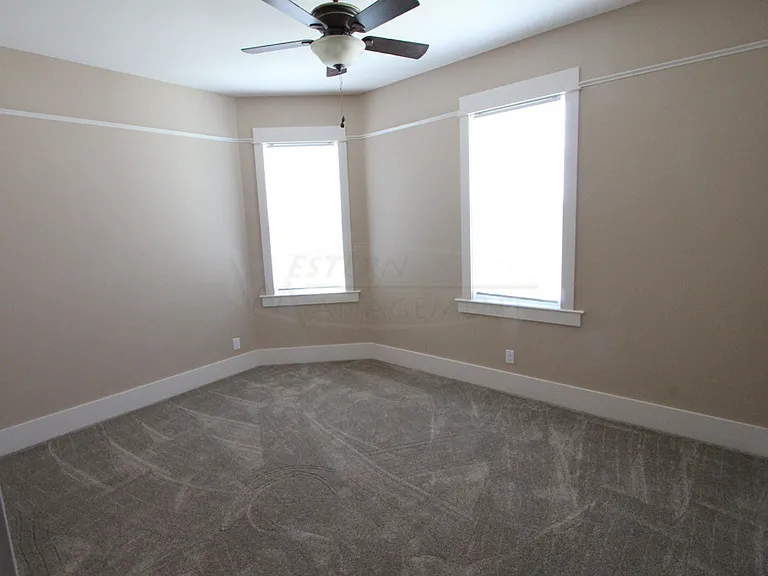 4929 Hesper Rd — Photo 8