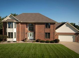 750 Morningside Dr, Grand Blanc, MI