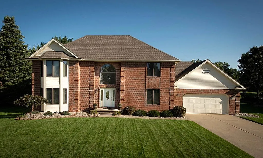 750 Morningside Dr photo 1