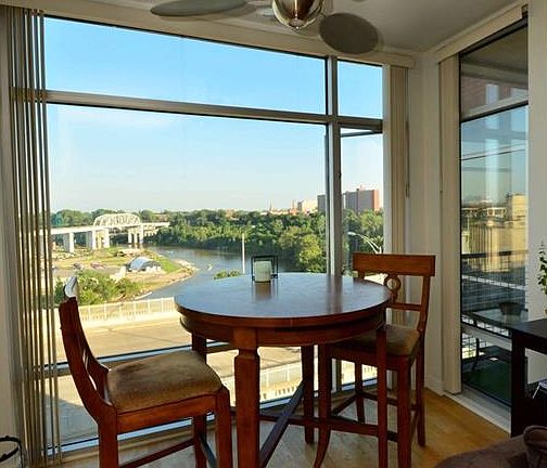 4th image of 2222 Detroit Ave APT 1003