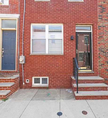 1631 S Clarion St Photo 1