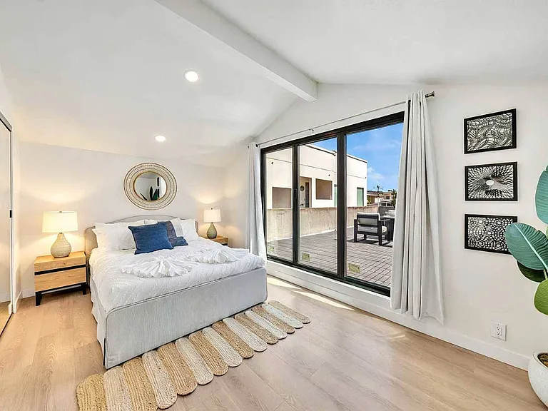 920 W Balboa Blvd #920 — Photo 27