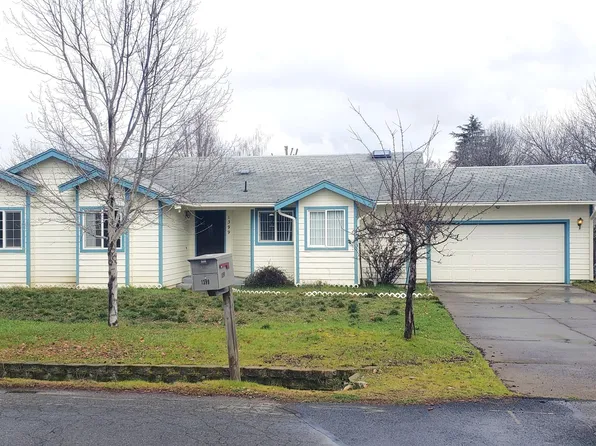 1399 Shady Ln, Grants Pass, OR 97527