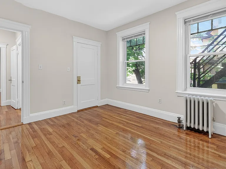 28 Langdon St #10 — Photo 10