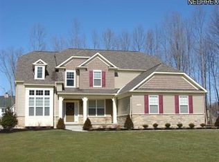 7520 Mystic Rdg, Chagrin Falls, OH 44023