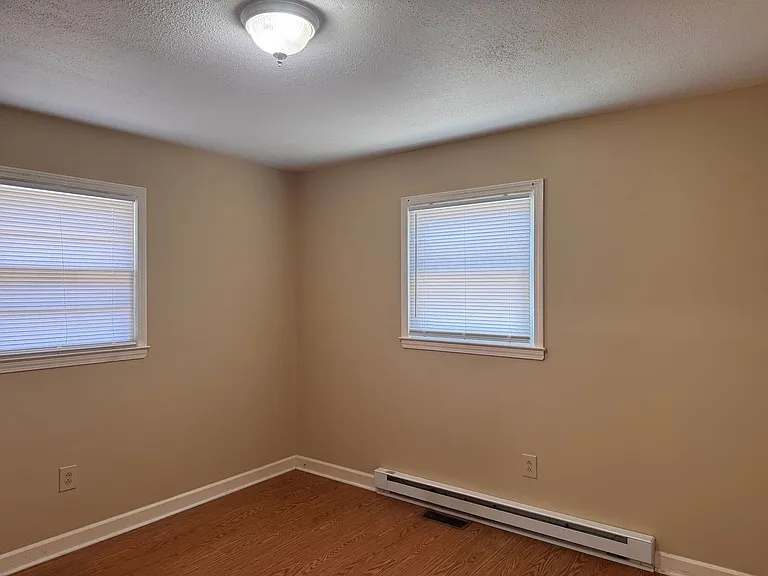 915 Pine Circle Dr — Photo 10