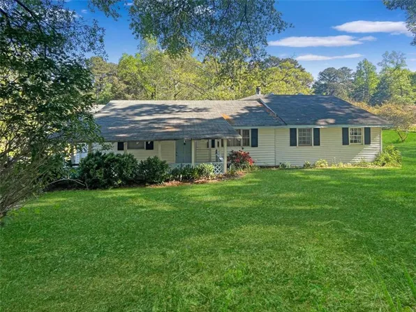 80 Skyline Dr, Hampton, GA 30228