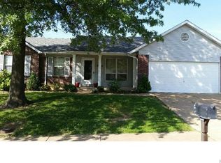 5872 Westcliffe Dr, Saint Louis, MO 63129