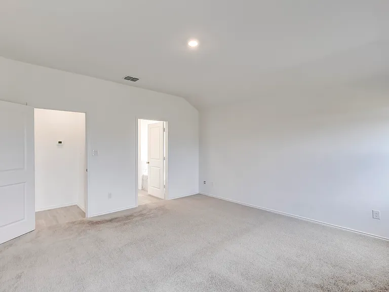 591 Avre Loop — Photo 21