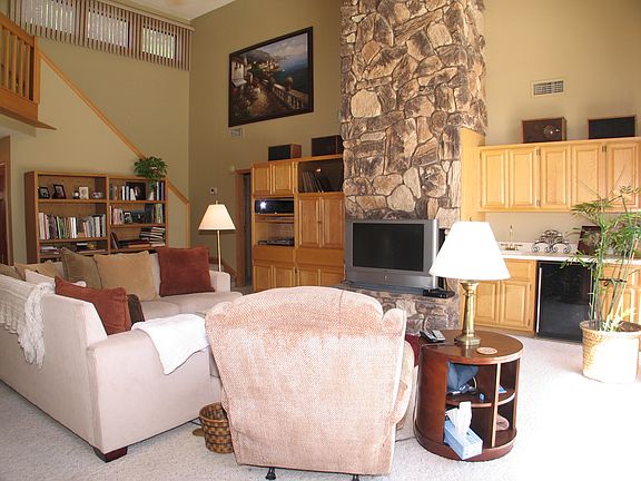 5th image of 2258 Lucerne Dr