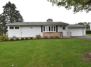 308 Ridge St, Algonquin, IL 60102