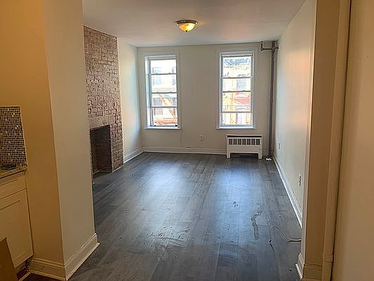 1st image of 346 E 9th St APT 15