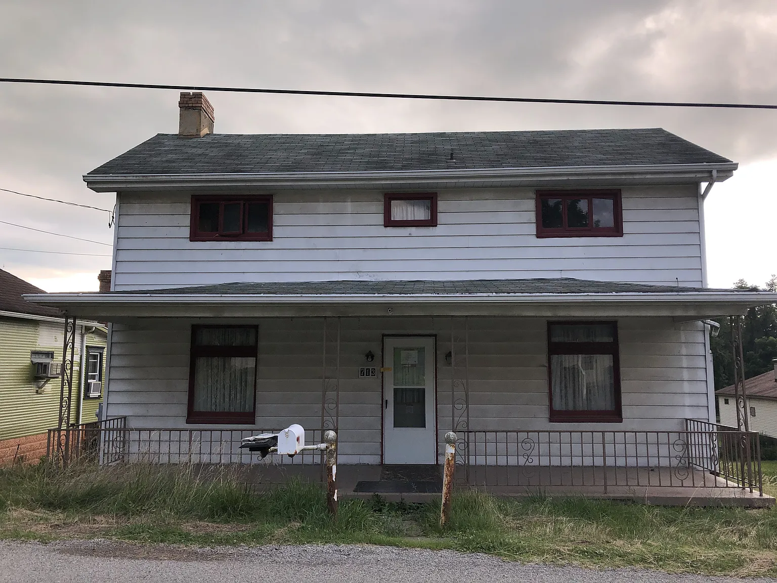 713 Broadford Rd photo 1