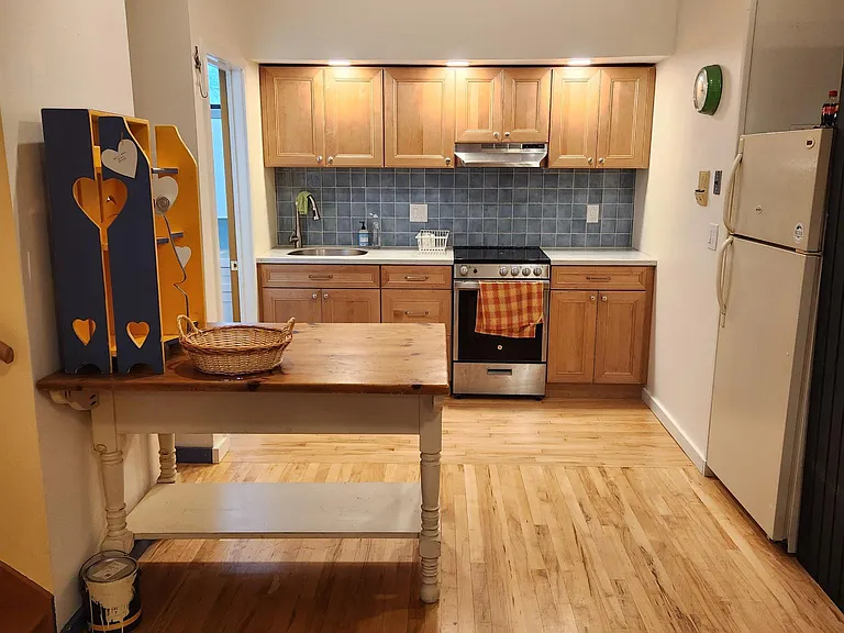 80 Williams St #3C — Photo 1