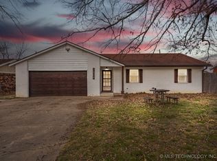 1504 Crestwood Dr, Wagoner, OK 74467