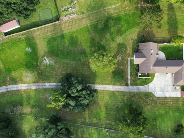 9086 Arnold Rd, Denham Springs, LA 70726