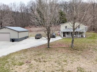 9383 E Mineral Koleen Rd, Bloomfield, IN 47453