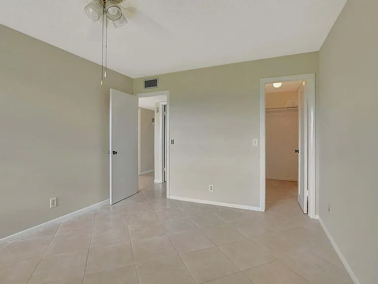 187 Normandy Ln #D — Photo 16