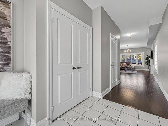 4th image of 3 Muirfield Dr