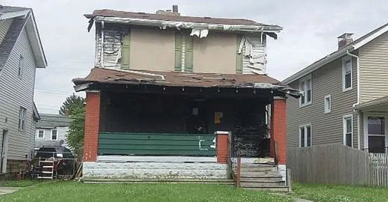 598 S Warren Ave photo 1