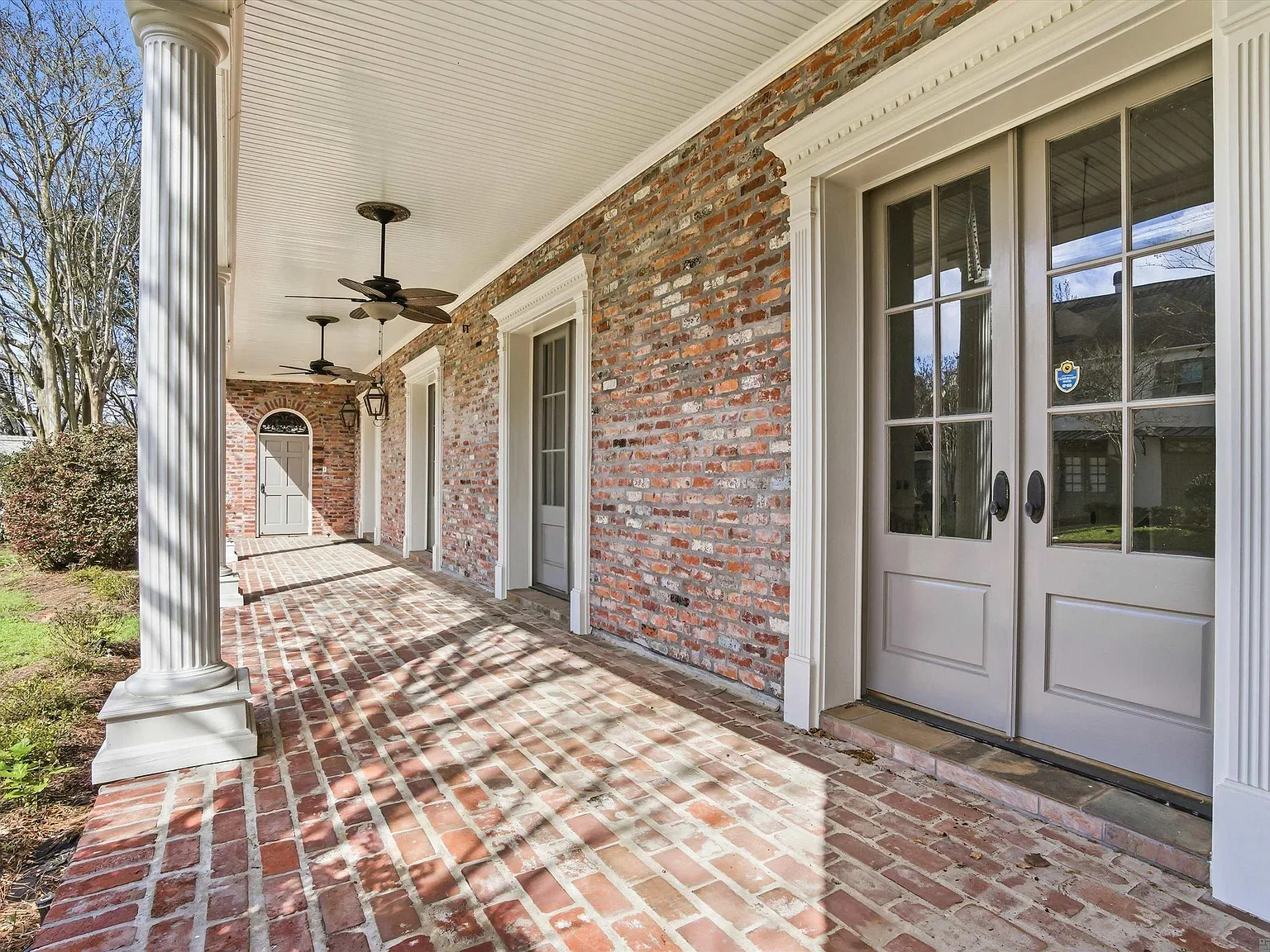 4 bed, 3899 sqft, $5,000 — Photo 4