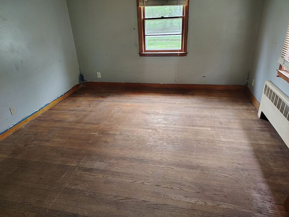 2nd image of 44 Coventry Rd
