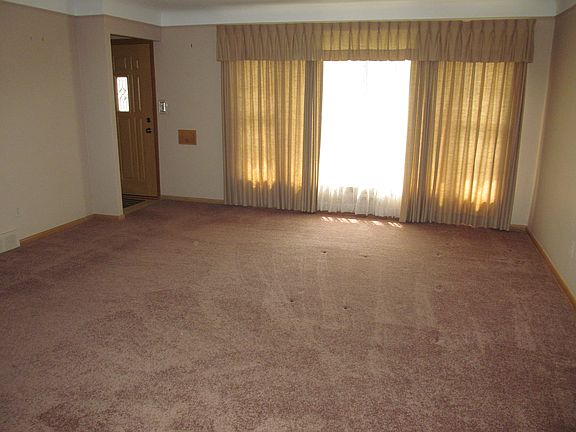 2nd image of 10114 Valley Forge Dr