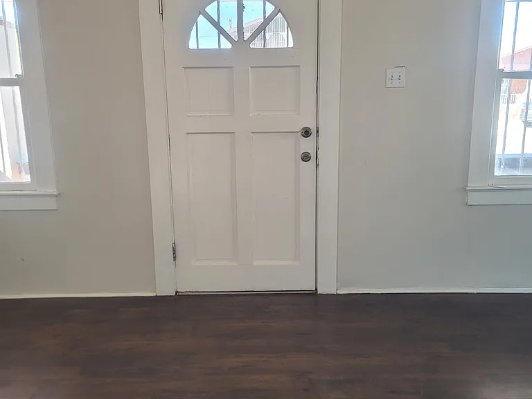 3804 Nations Ave — Photo 3