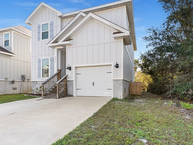 7912 Sweet Retreat Ln — Photo 2