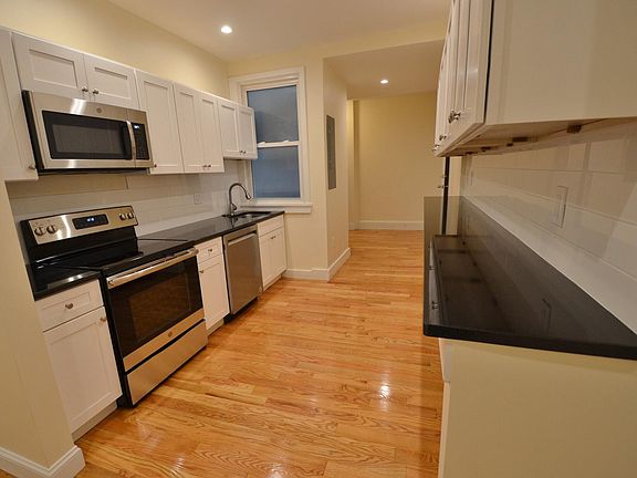 5th image of 35 Brookline St #1R