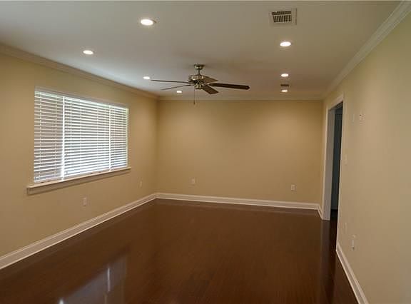 2nd image of 17 Horseshoe Ln