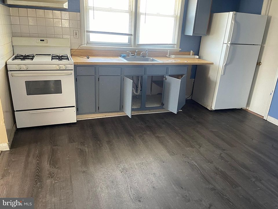 2nd image of 7631 River Rd