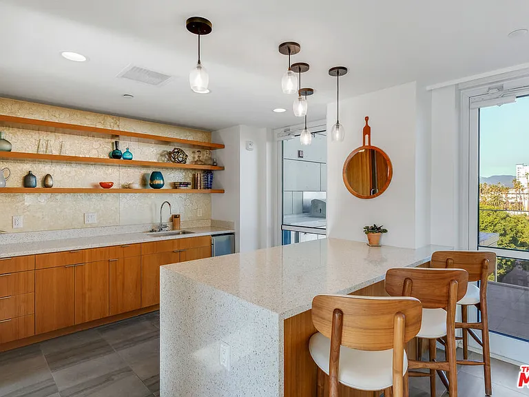 1705 Ocean Ave #206 — Photo 30